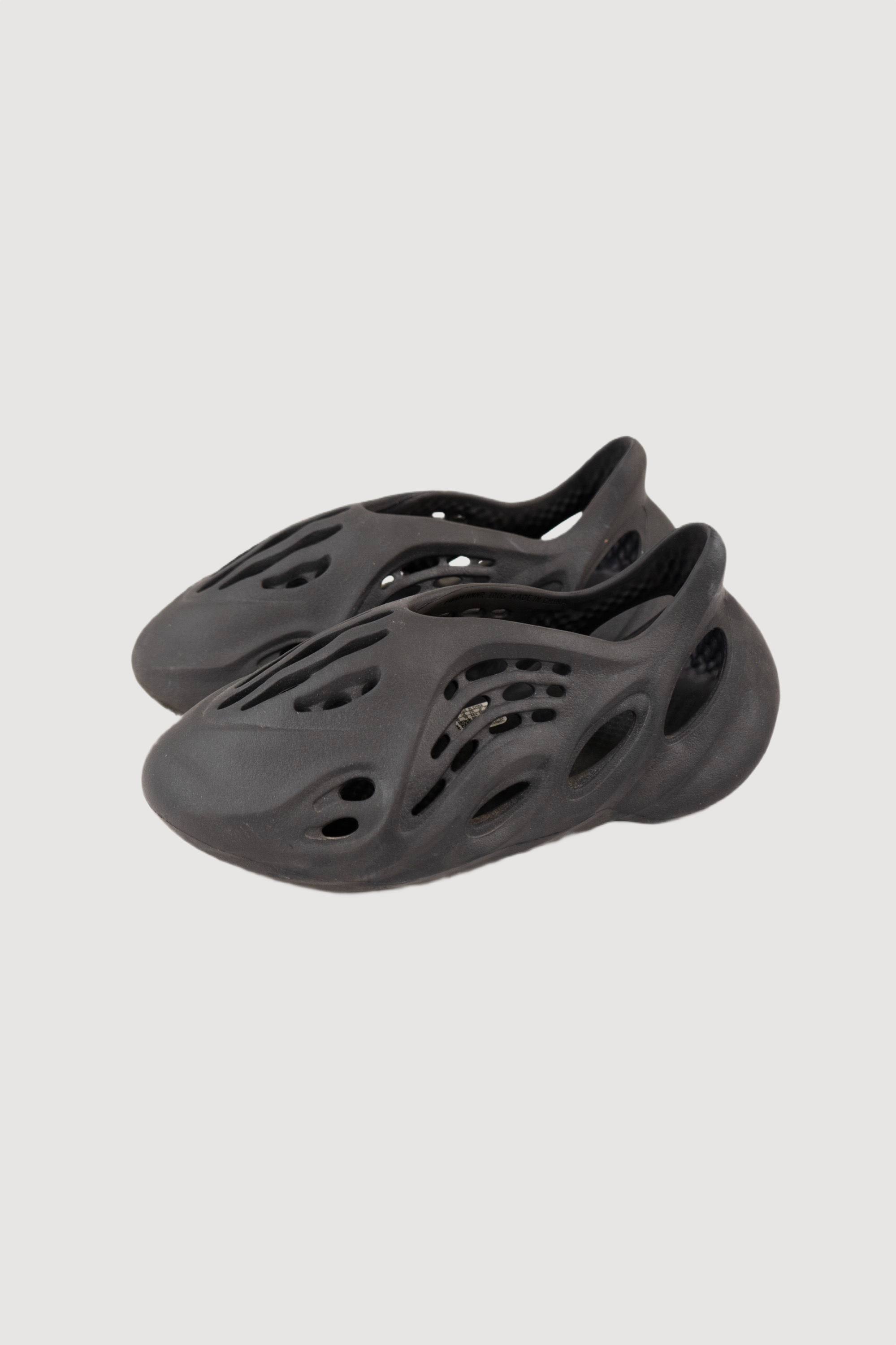 Adidas Yeezy Foam RNR Onyx | Ragnar Oratmangoen | Ballers Market