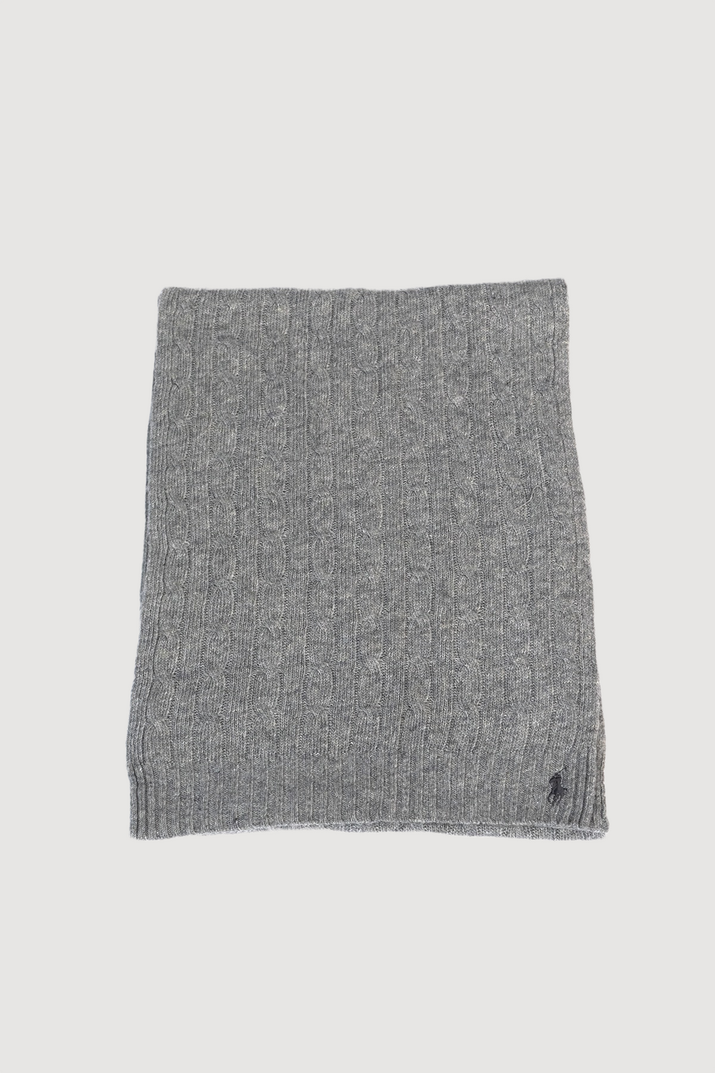 Cable knit scarf in wool blend