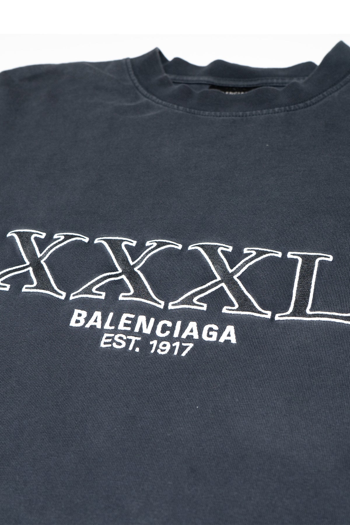 XXXL T-Shirt by Balenciaga | Exclusive Pre-loved Fashion – Ballers