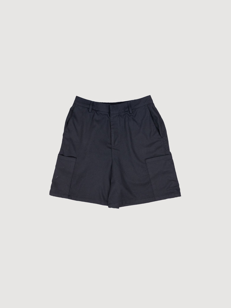 Chique Noir black cargo short with flower