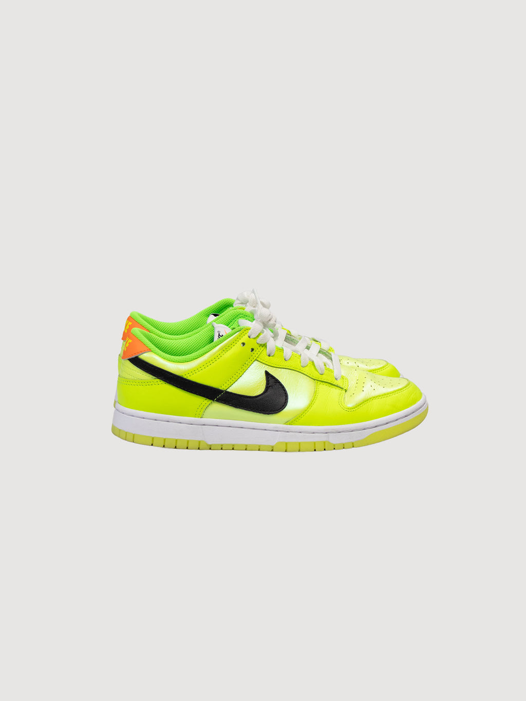 Nike Dunk Low SE "Splash Volt"