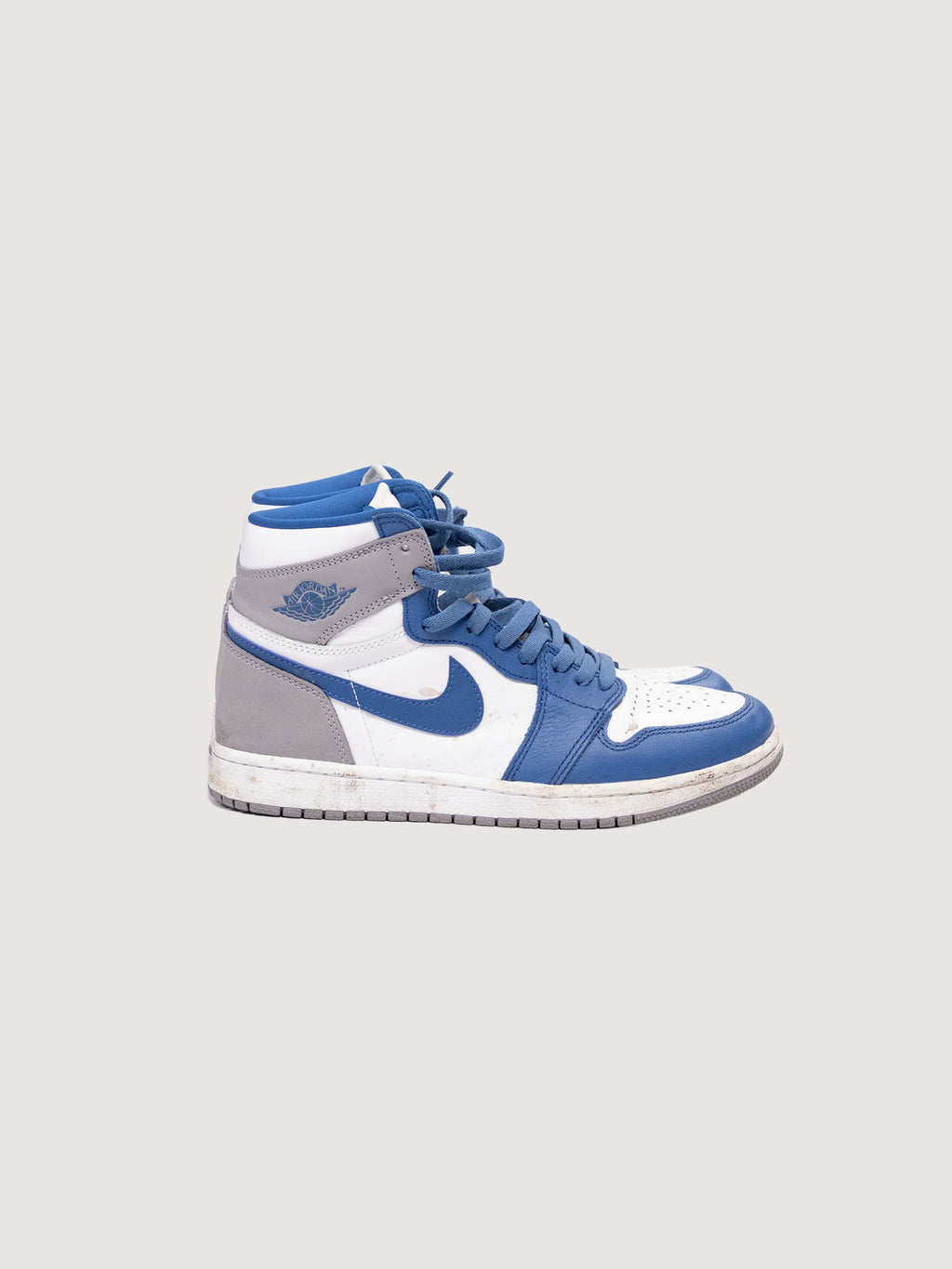 Nike Air Jordan 1 Retro High OG in the "True Blue"