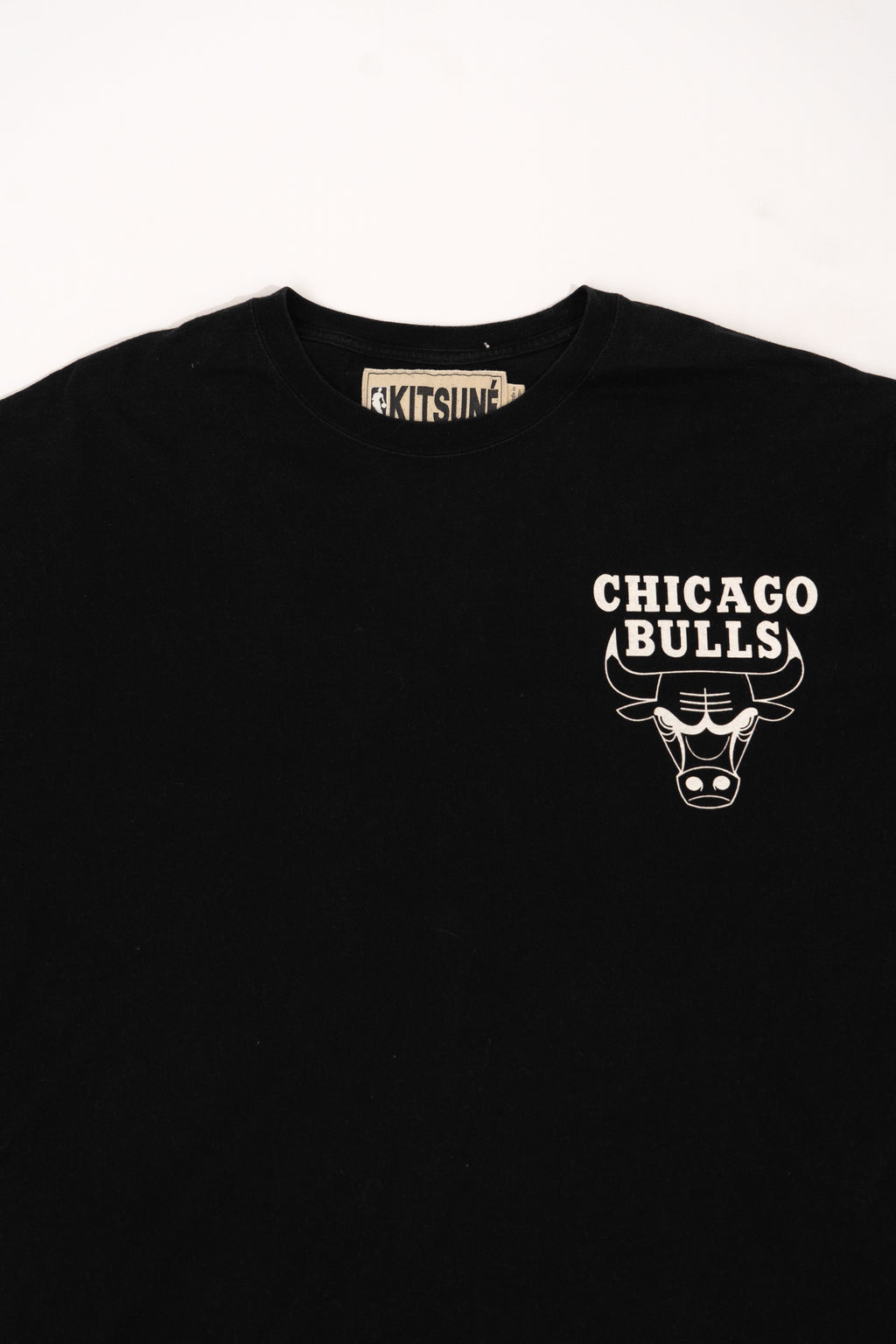 MAISON KITSUNÉ X NBA CHICAGO BULLS TEE