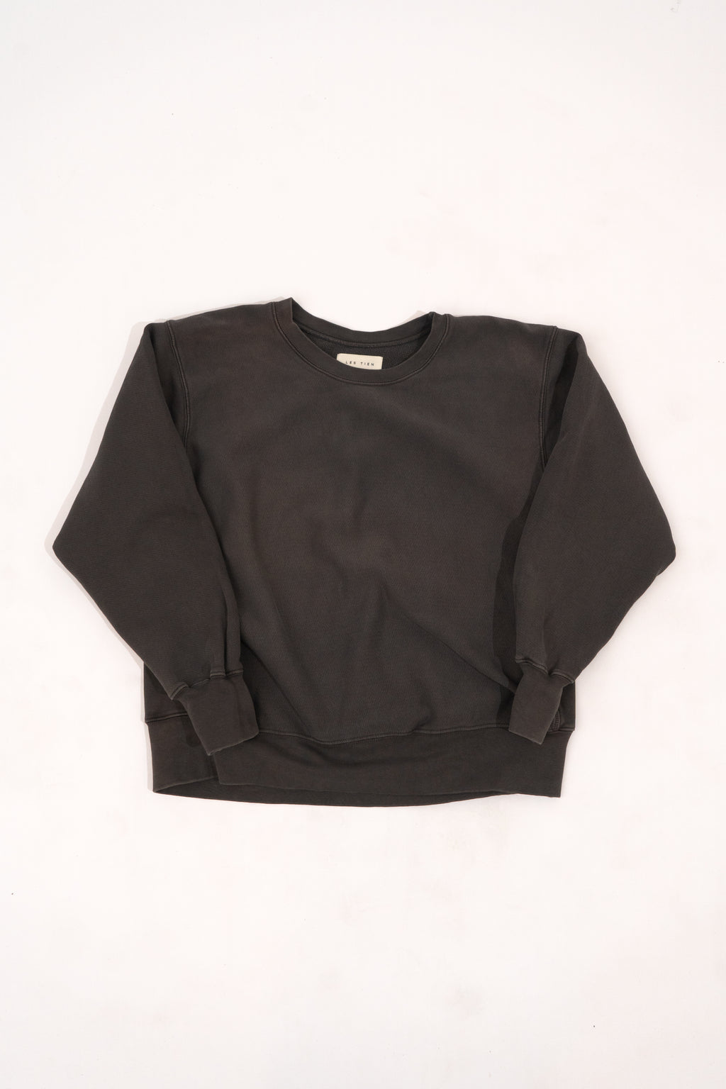 Les Tien Men's Heavyweight Crop Crew Sweat in Vintage Black