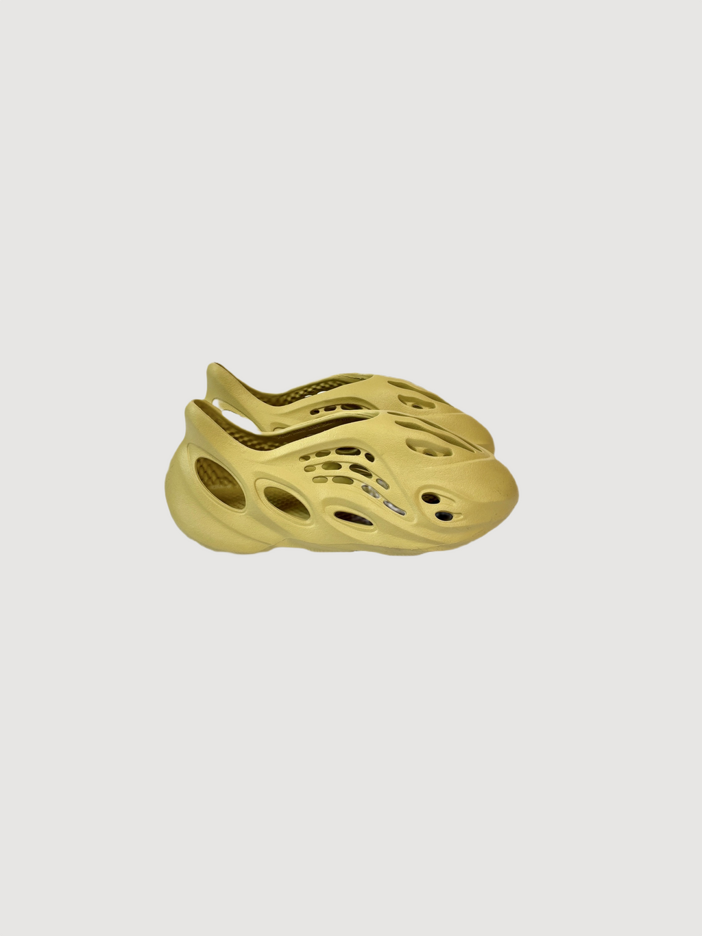 Adidas Yeezy Foam RNNR Sulfur