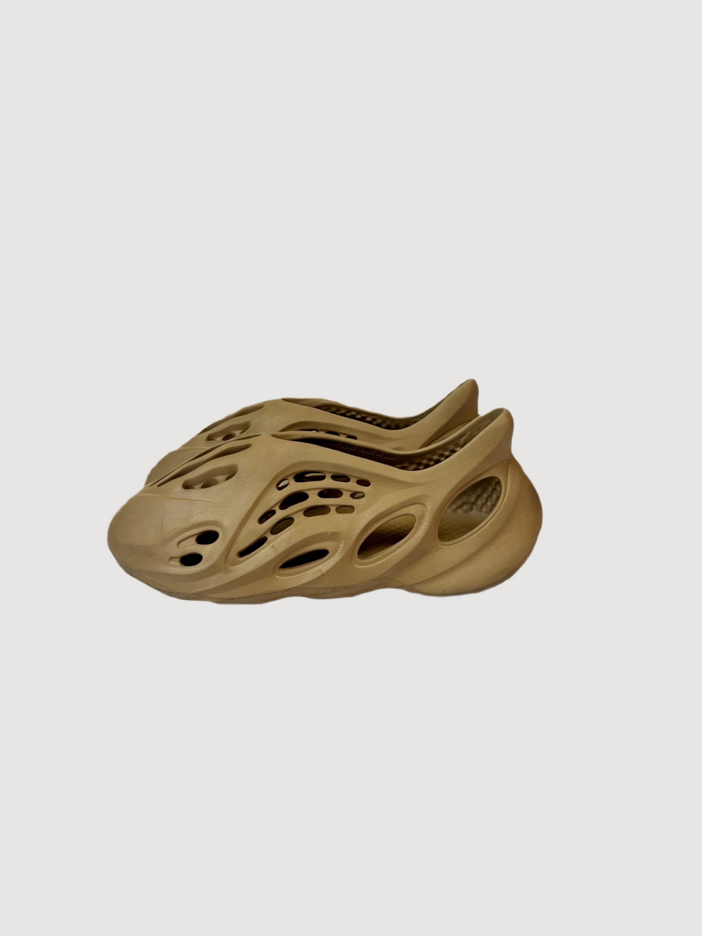 Adidas Yeezy Foam RNR Clay Taupe