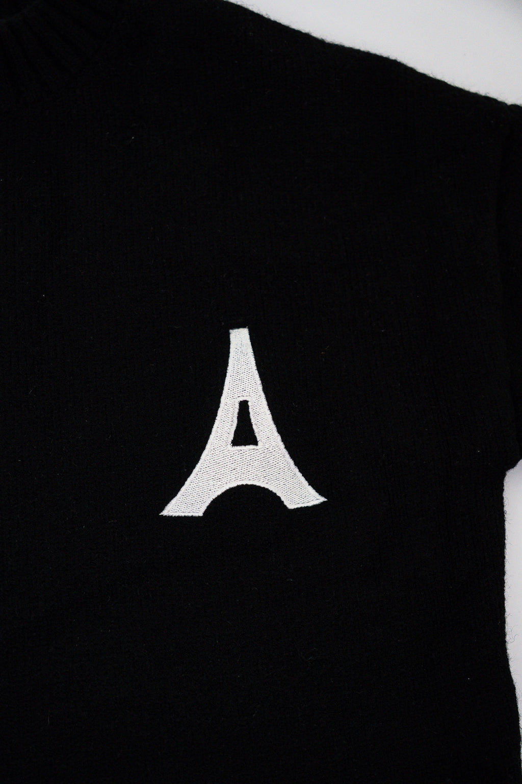 Maniere De Voir Men's Black Jumper