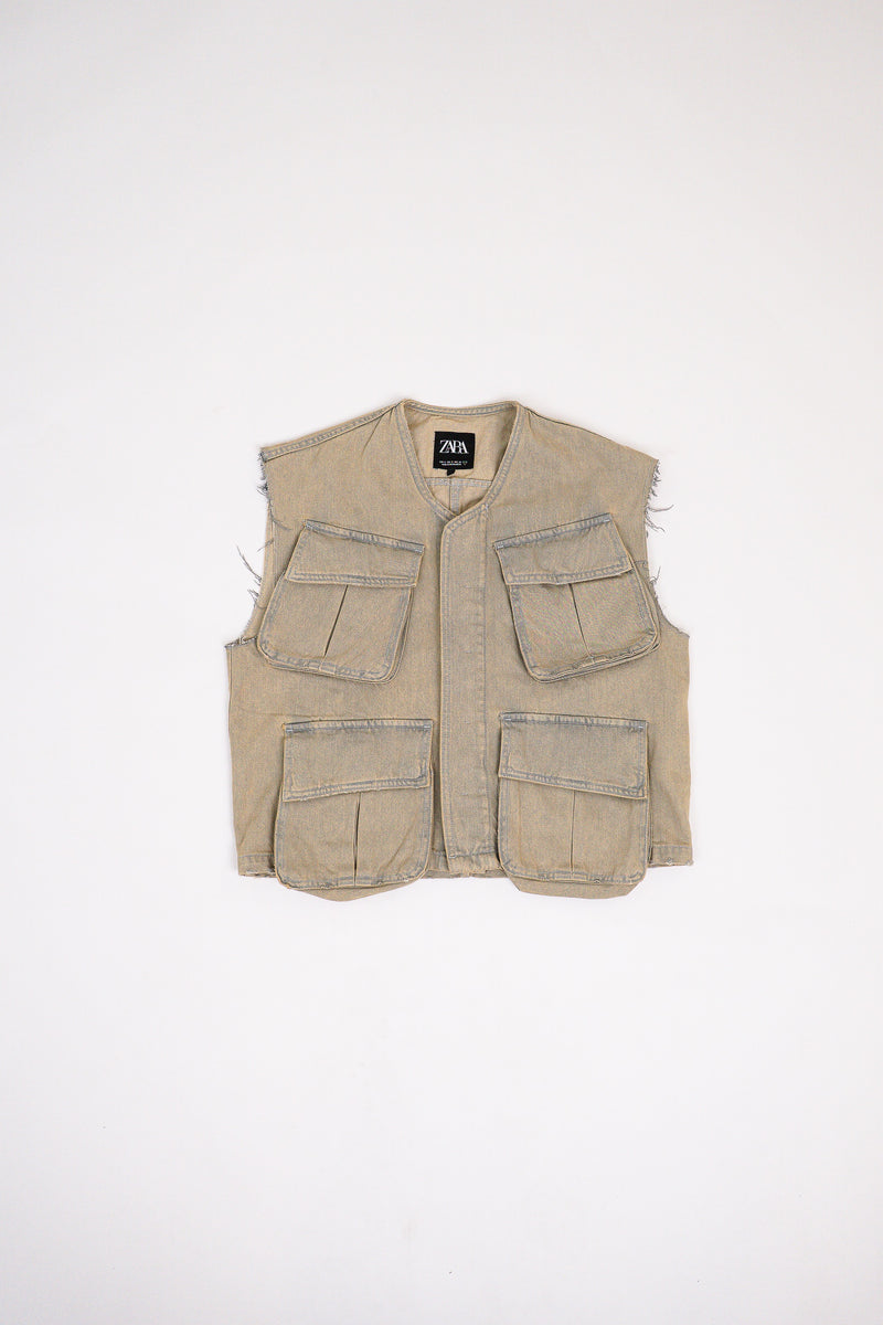 DISTRESSED EFFECT DENIM VEST