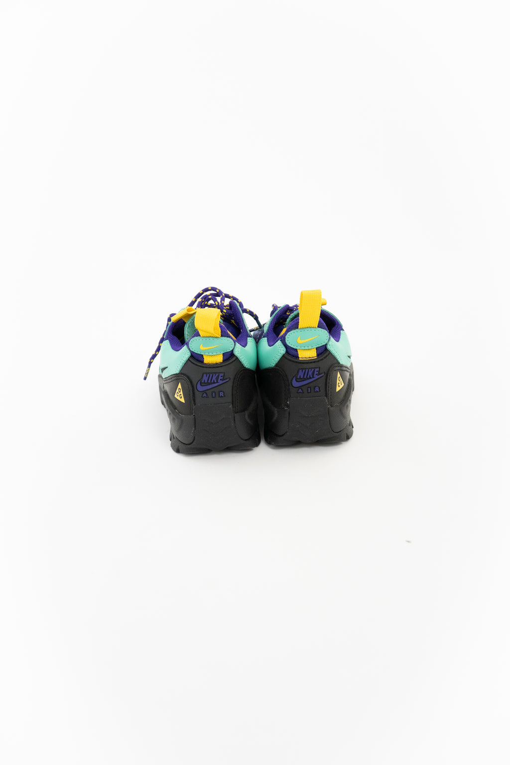 ACG Air Mada Light Menta/Black/Electro Purp sneakers