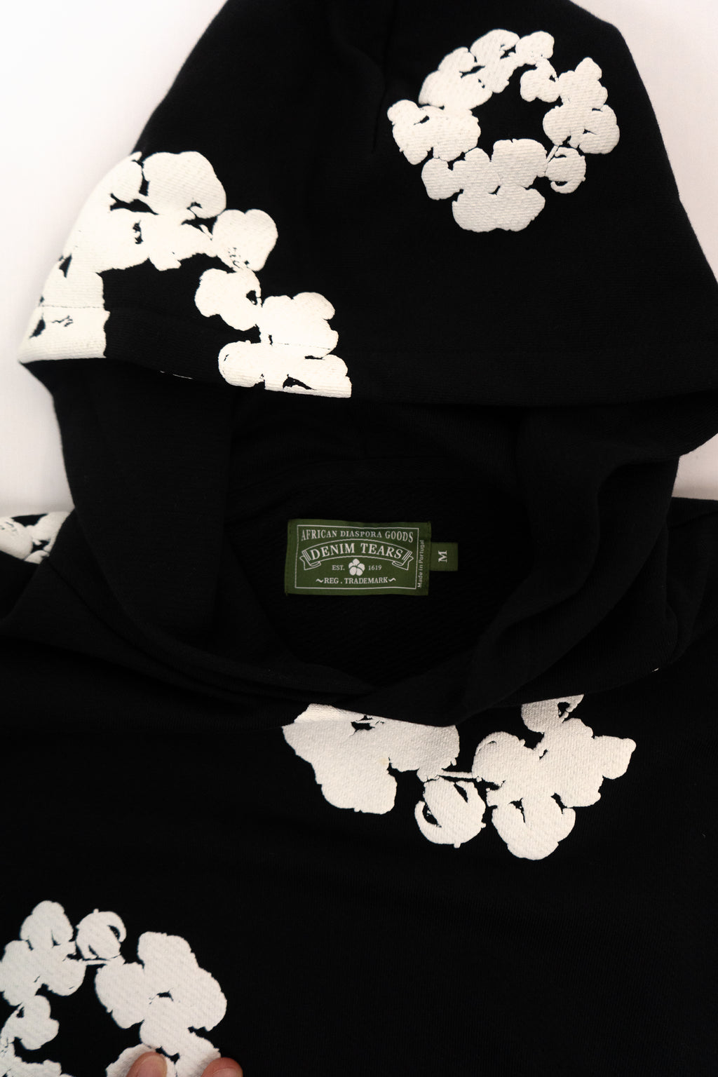 The Cotton Wreath Sweatshirt Black