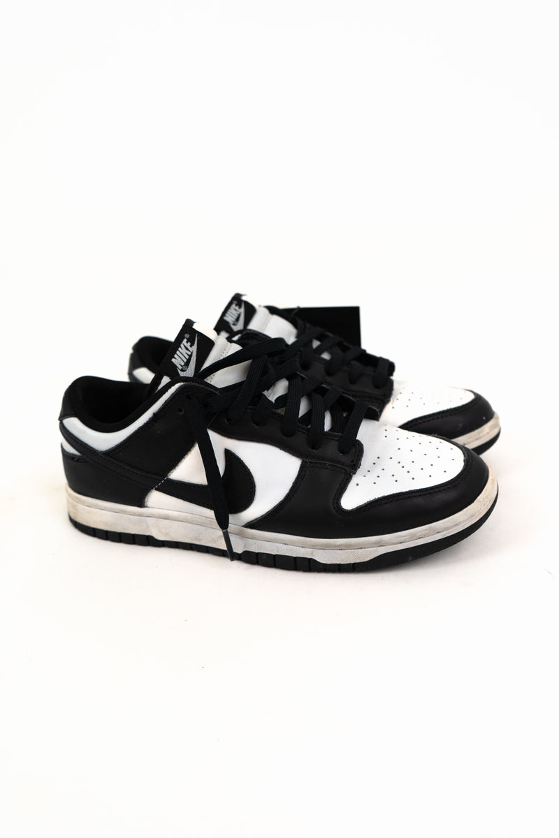 Nike Dunk Low Panda