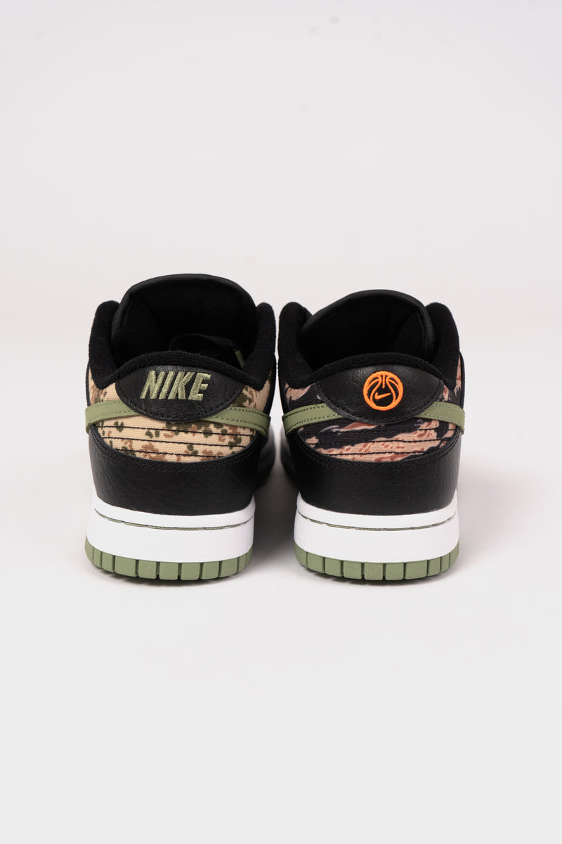 Nike Dunk Low SE