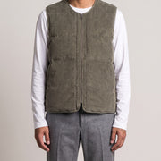 Bellerose Sleeveles green bodywarmer op model, voorkant