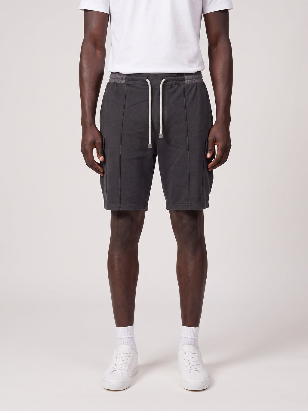Sort Jersey Beyaz on model, front