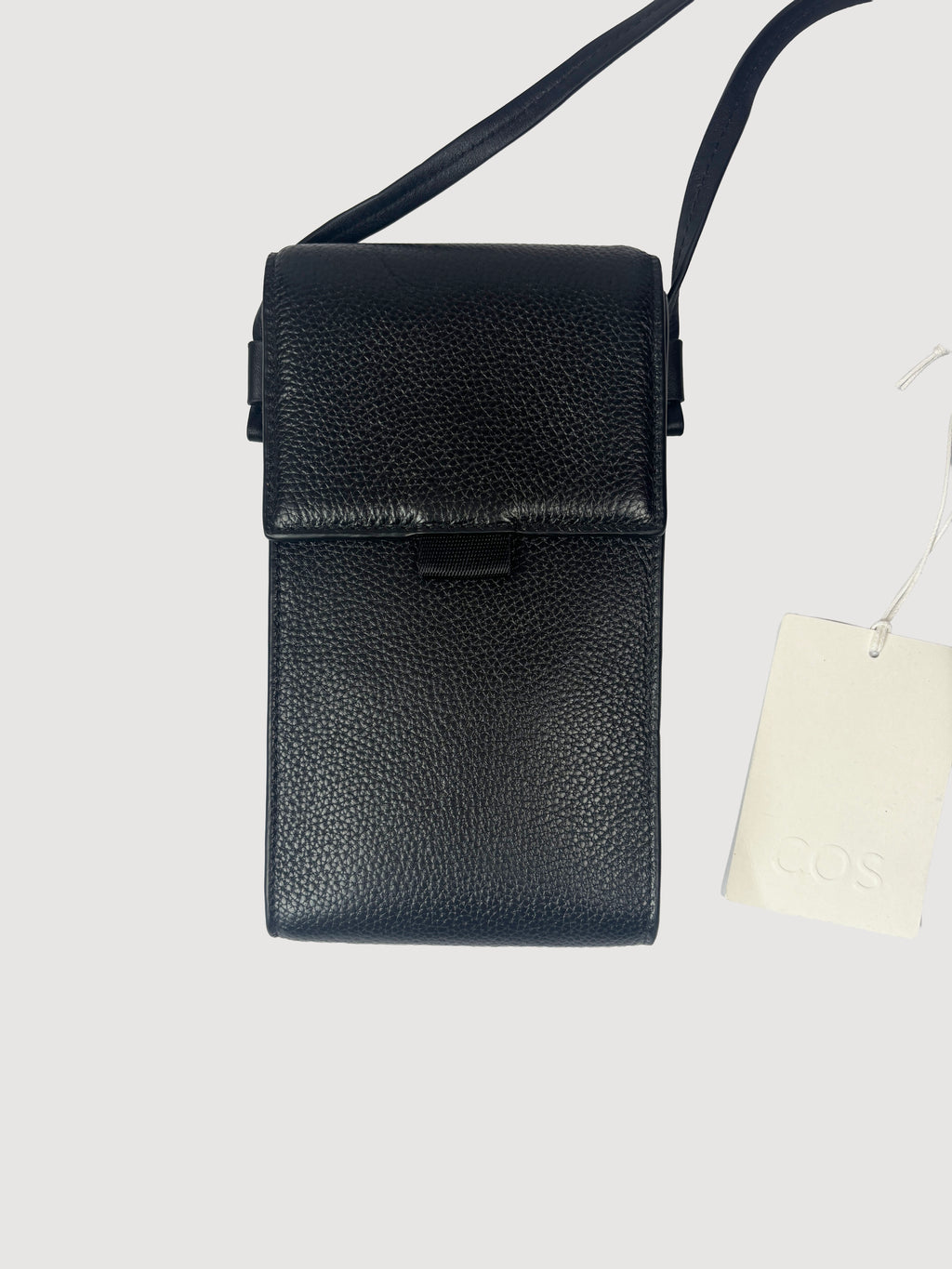 Crossbody phone pouch in leather
