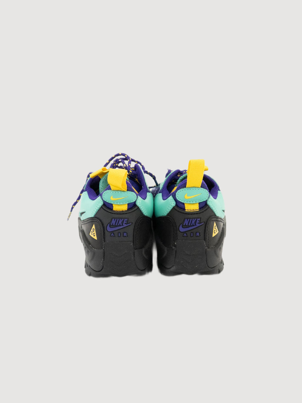 ACG Air Mada Light Menta/Black/Electro Purp sneakers