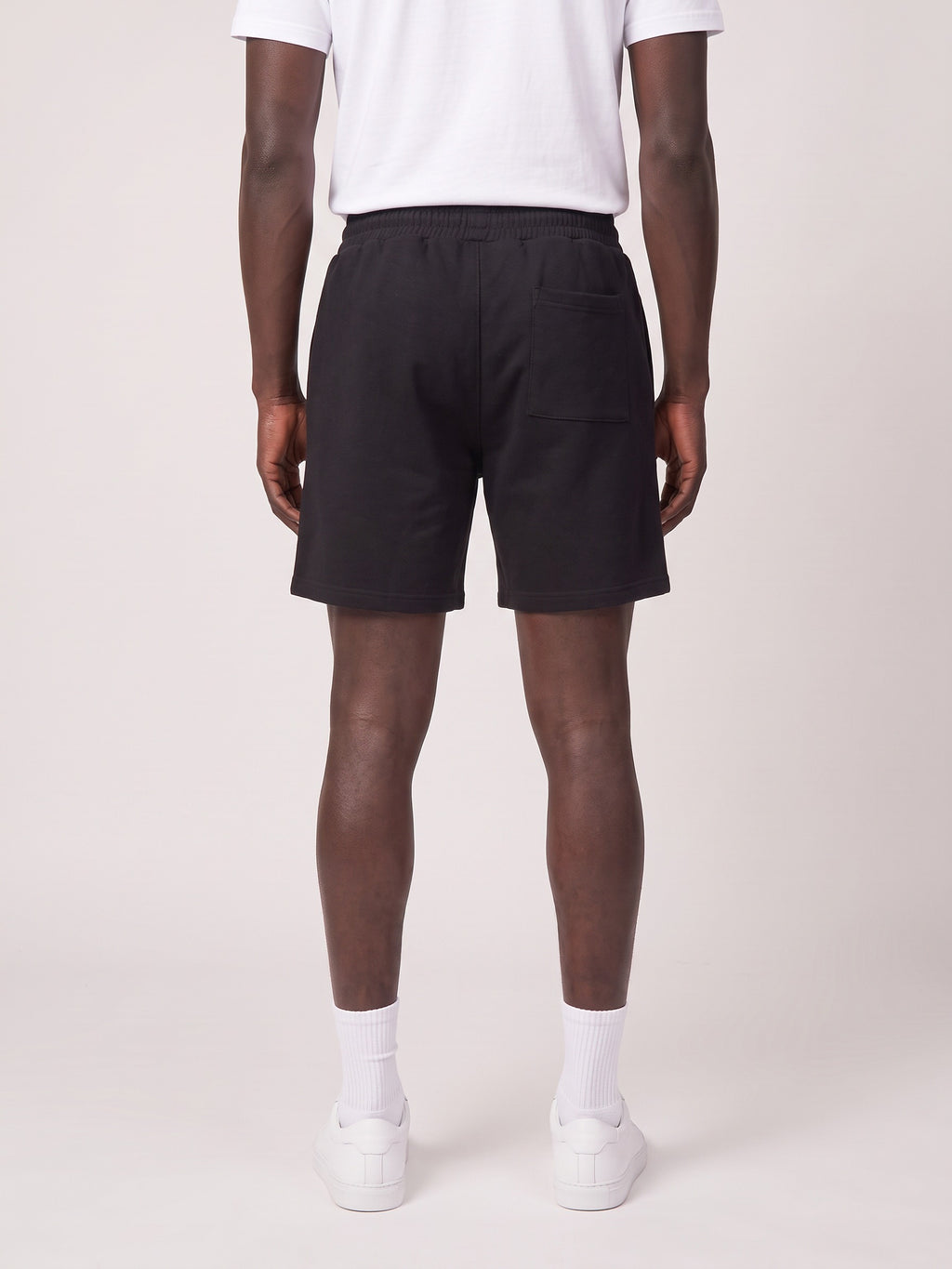 Maniere du Voir shorts on model, back