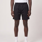 Maniere du Voir shorts on model, front