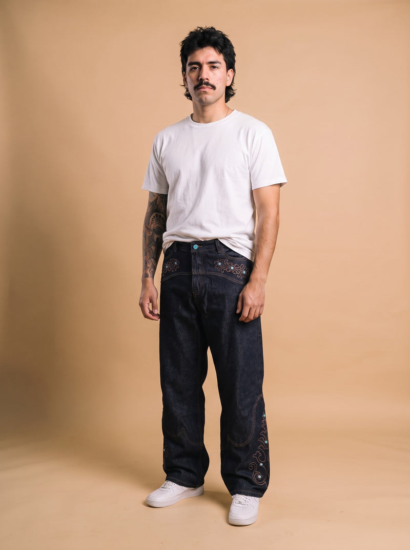 Dark Blue Jeans With Pearls model voorkant