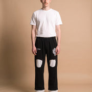 Sacred Sweatpant model voorkant
