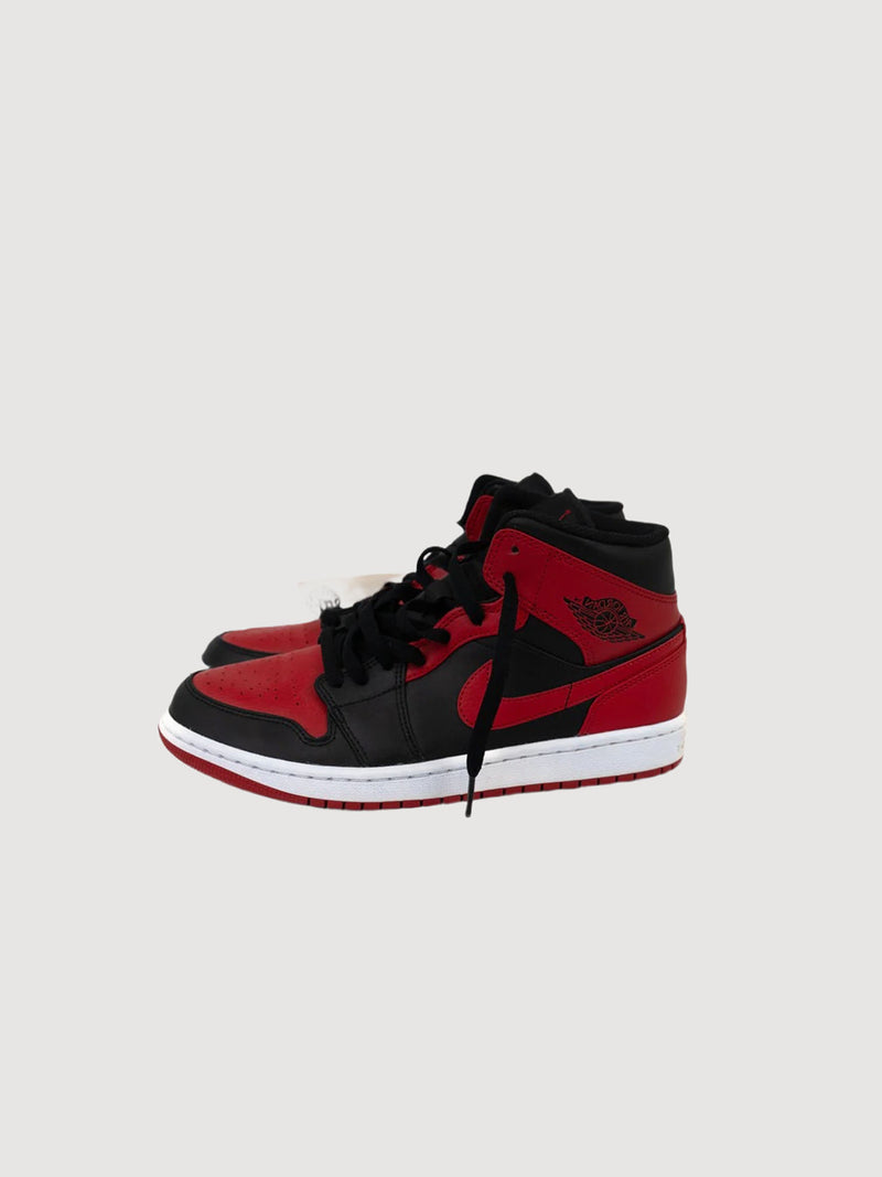 Air Jordan 1 Mid Banned