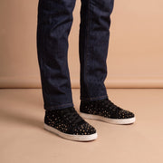 Christian Louboutin Milky Louis Black aan de voet