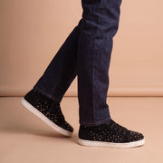 Christian Louboutin Milky Louis Black aan de voet