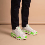 Balenciaga Triple S aan de voet