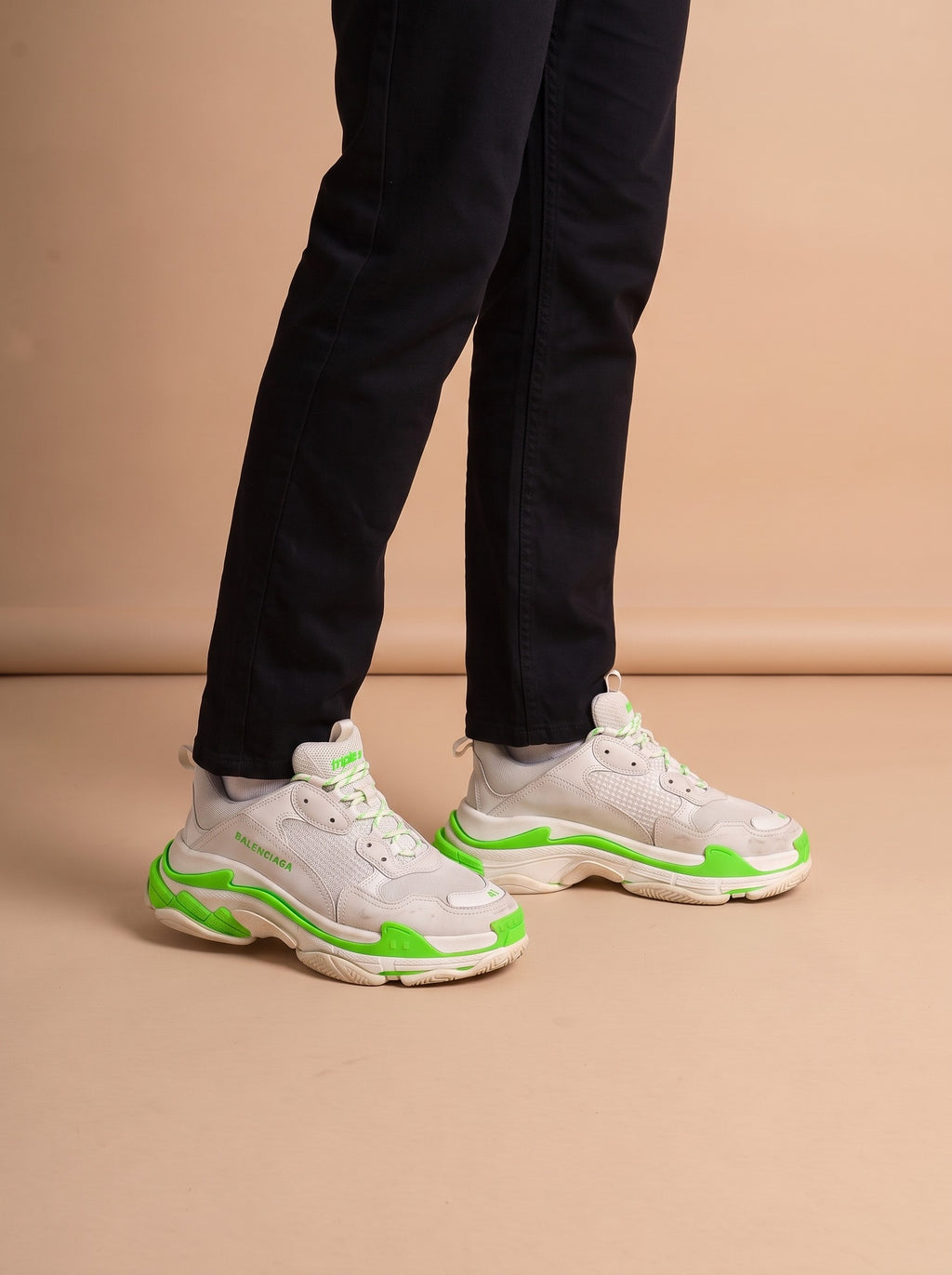 Balenciaga Triple S aan de voet