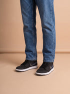 Air Jordan One Mid SE Smoke Grey aan de voet