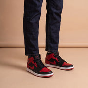 Air Jordan 1 Mid Banned aan de voet