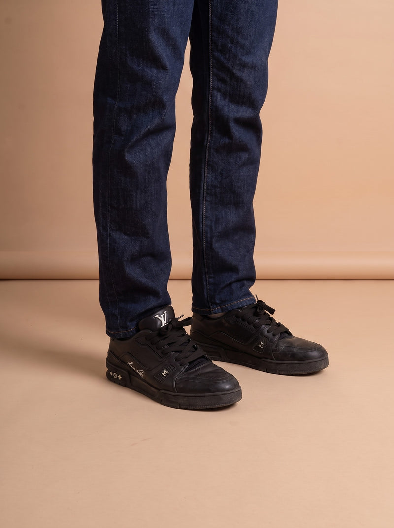 Louis Vuitton LV Trainer Black Wool aan de voet