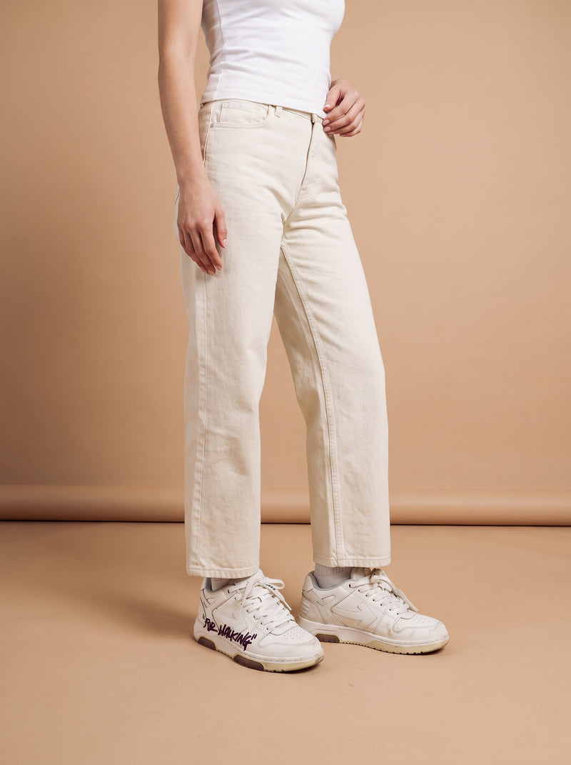 Off-White Out of Office 'OOO' sneakers aan de voet