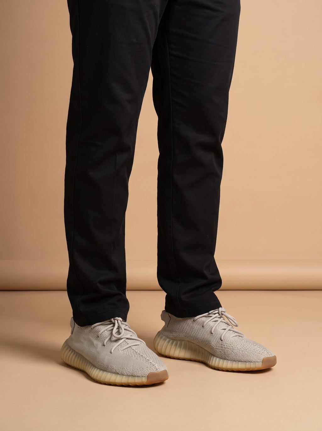 Adidas Yeezy Boost 350 V2 Cream aan de voet
