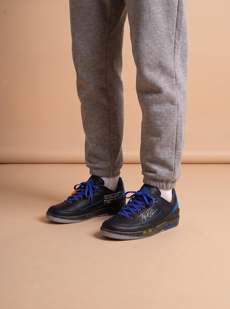 Air Jordan 2 Retro Low SP Off-White Black Blue aan de voet
