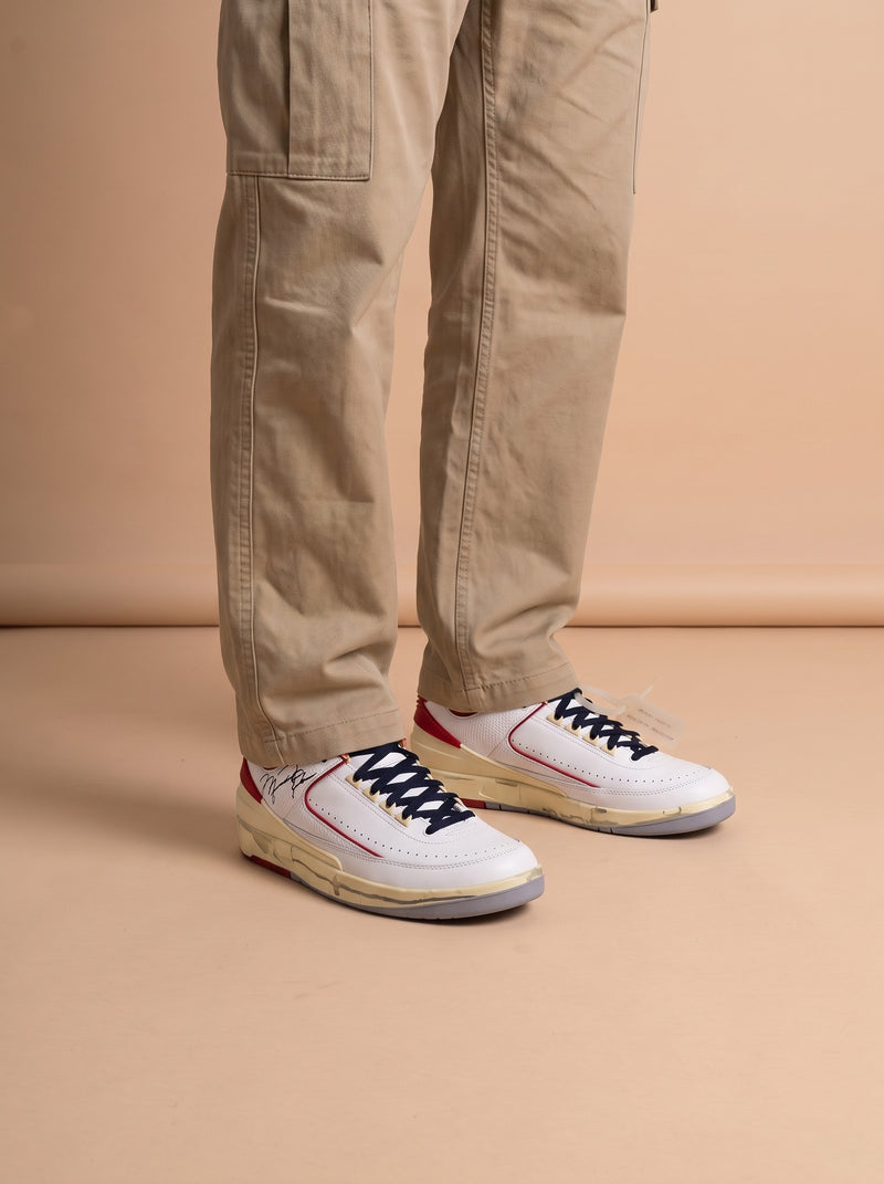 Air Jordan 2 Retro Low SP Off-White Red aan de voet
