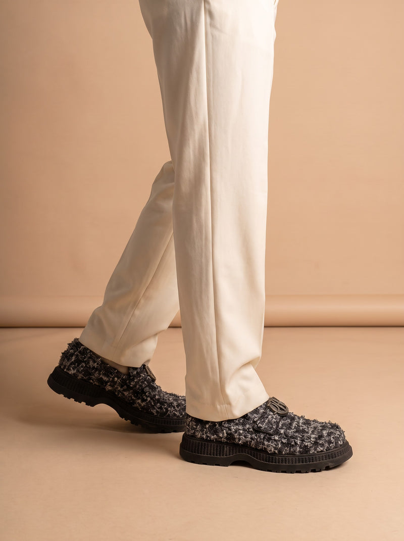 Dior Buffalo Loafer Blue aan de voet