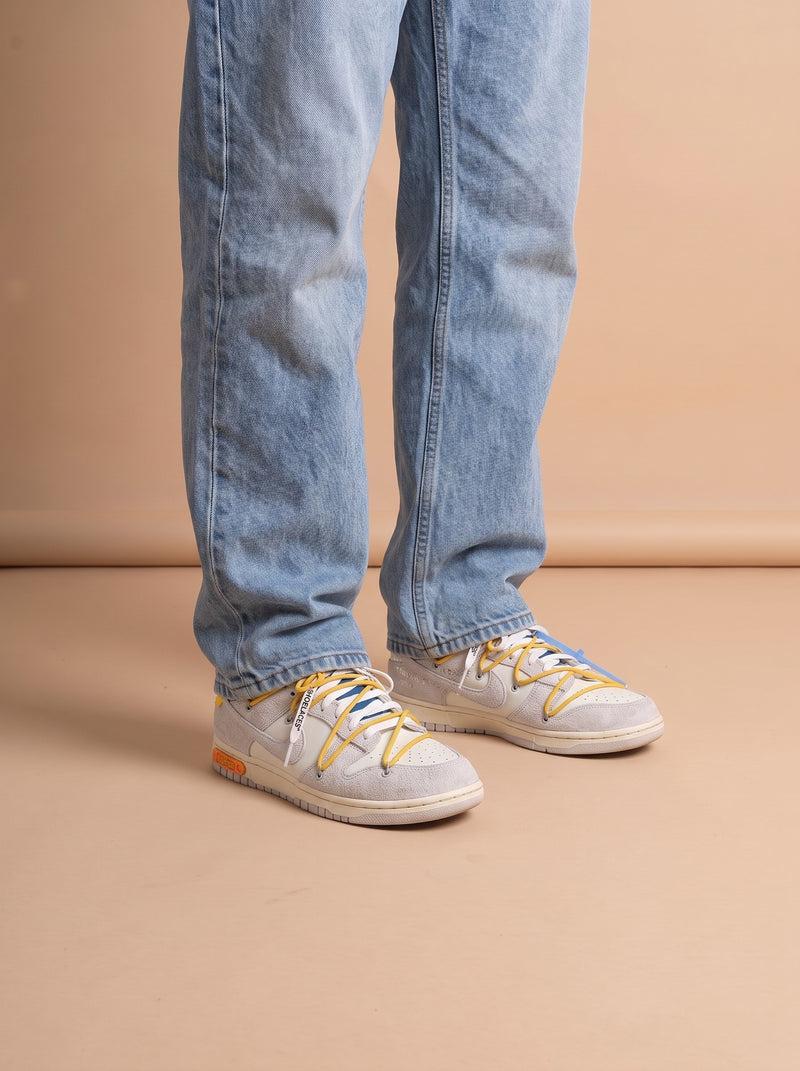 Nike x Off-White Dunk Low Lot 34 aan de voet