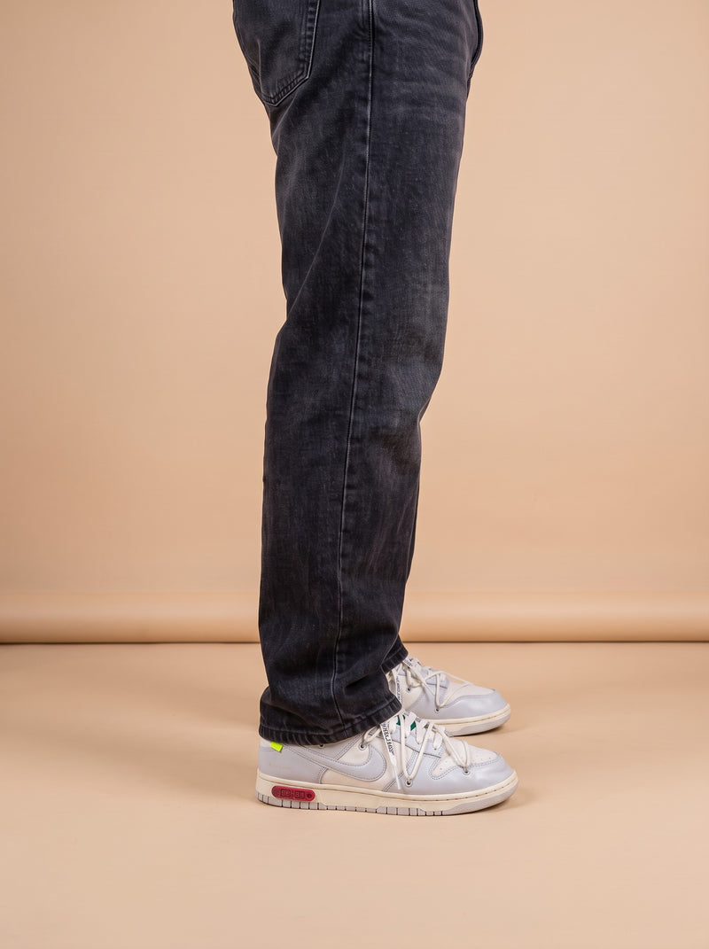 Nike x Off-White Dunk Low Lot 25 aan de voet
