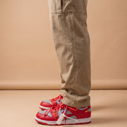 Nike x Off-White Dunk Low University Red aan de voet