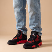 Nike Air Jordan 4 Retro Red Thunder aan de voet