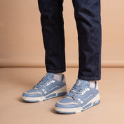 Louis Vuitton 54 Low Sneakers Blue White aan de voet