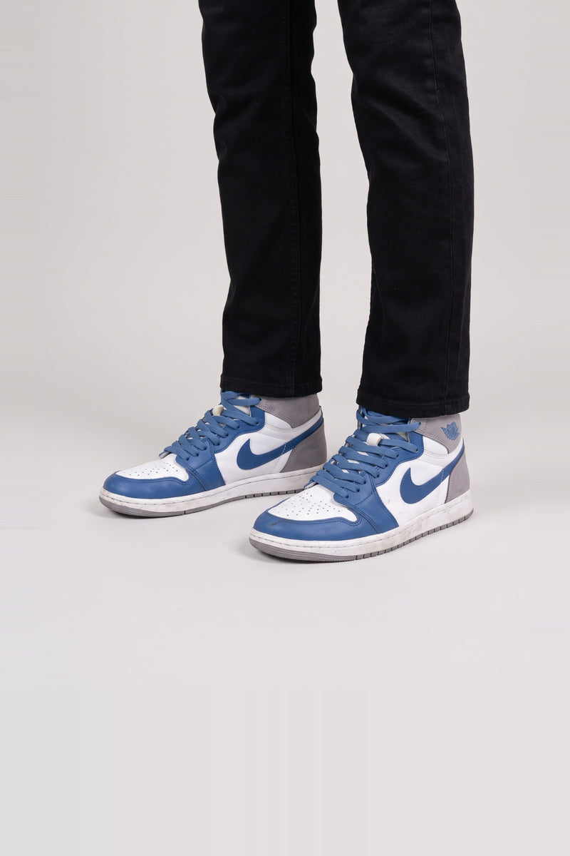 Op model, aan de voet