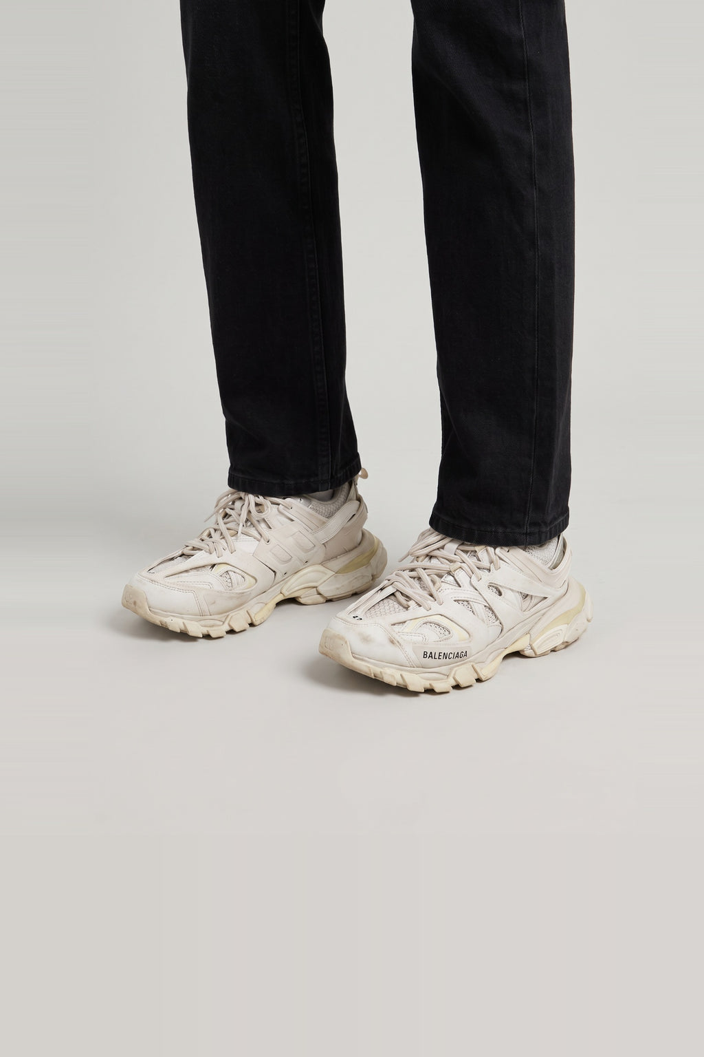Op model, aan de voet