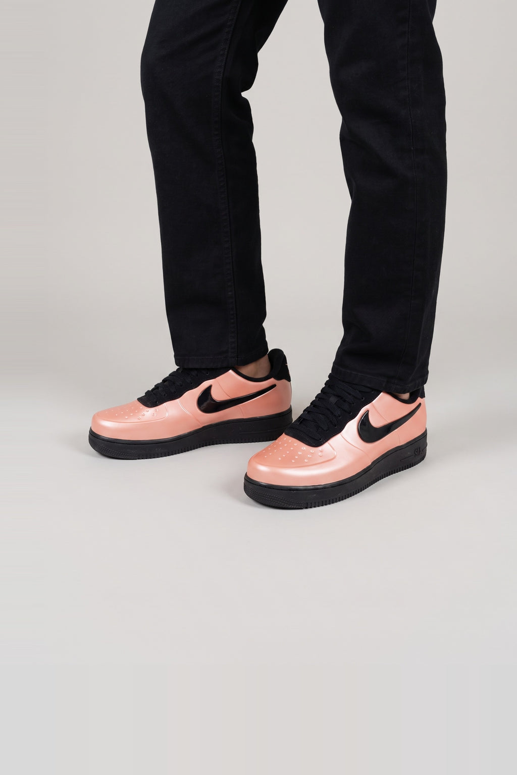 Op model, aan de voet