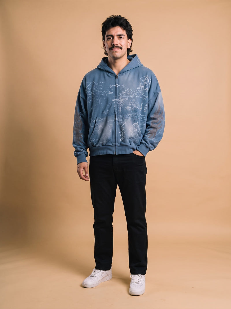 Blue Zip Up Sweater model voorkant