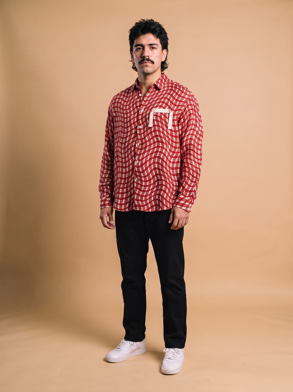 Jacquemus La Chemise Simon model voorkant
