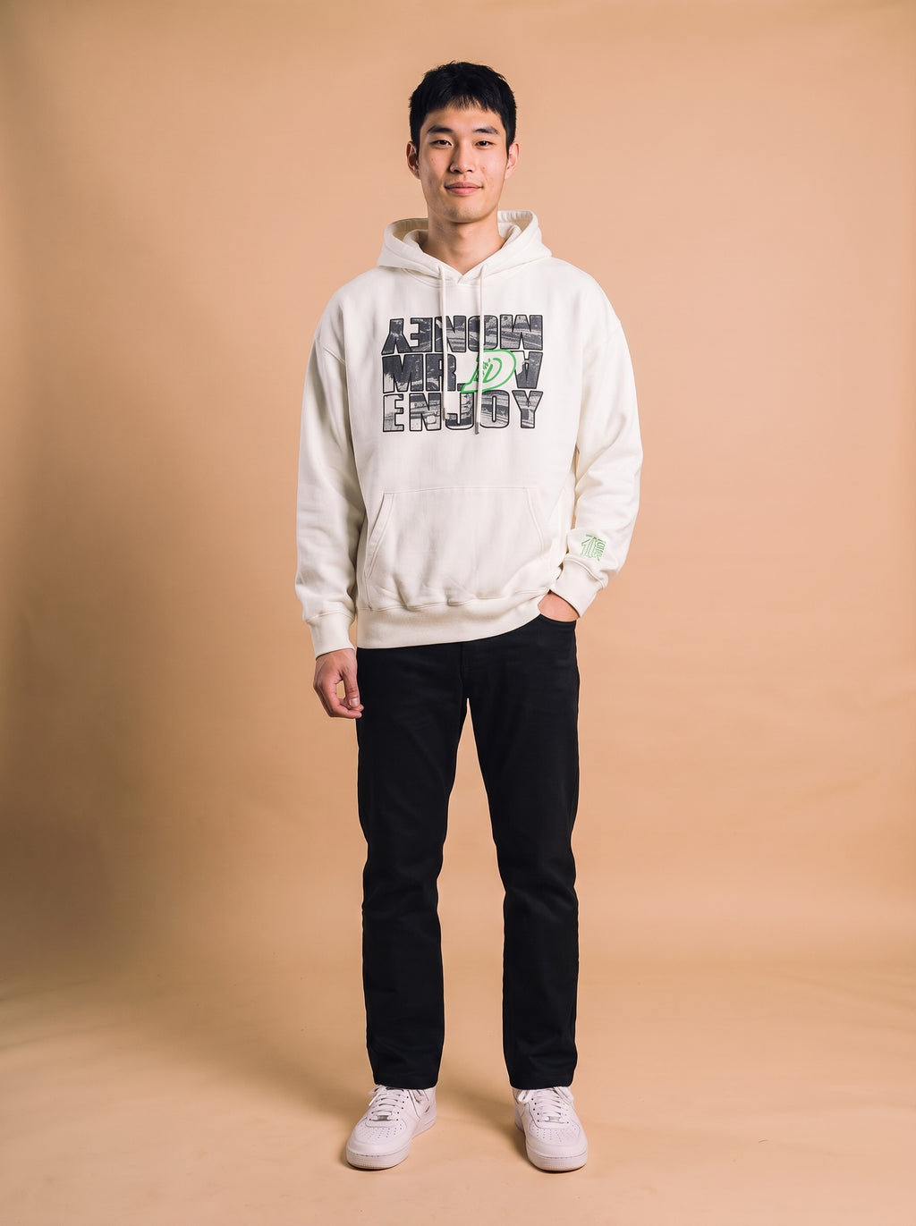 MEDM logo print hoodie white model voorkant